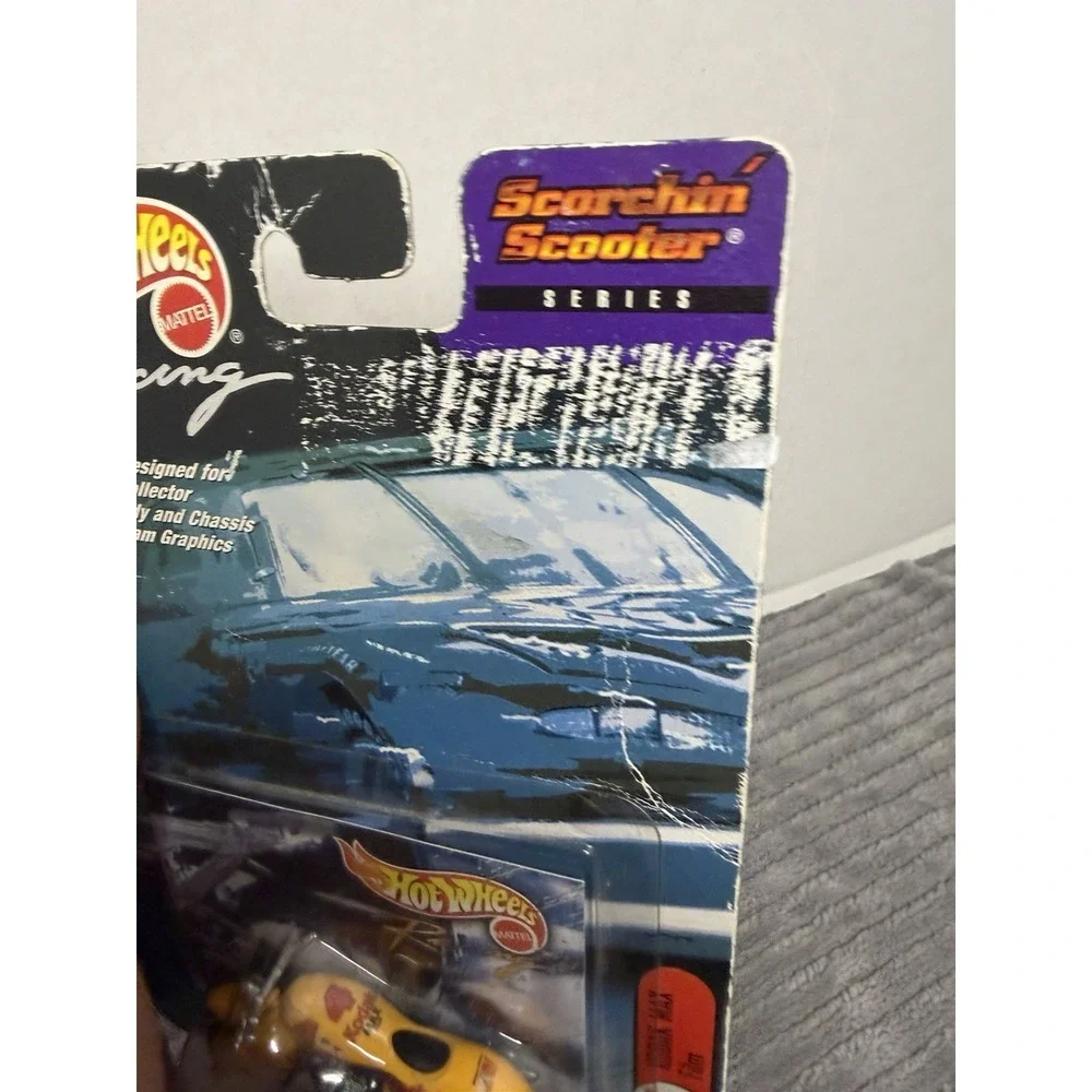 Hot Wheels 1999 Nascar Scorchin Scooter #4 Bobby Hamilton Kodak Max